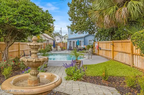 102 S 7th Street Fernandina Beach FL 32034