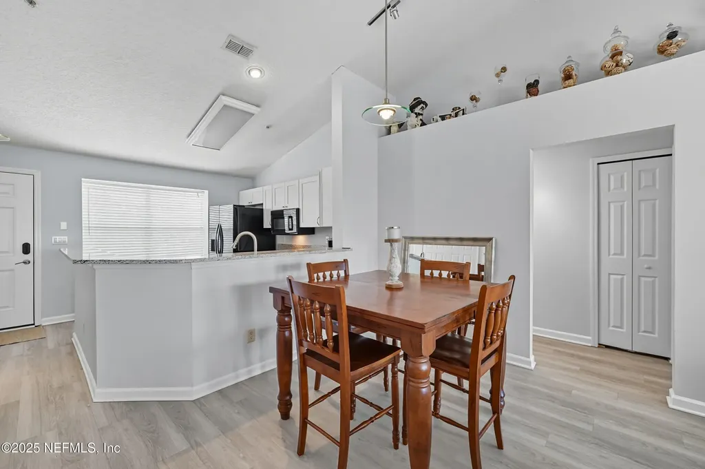 386 1st Street S Jacksonville Beach FL 32250