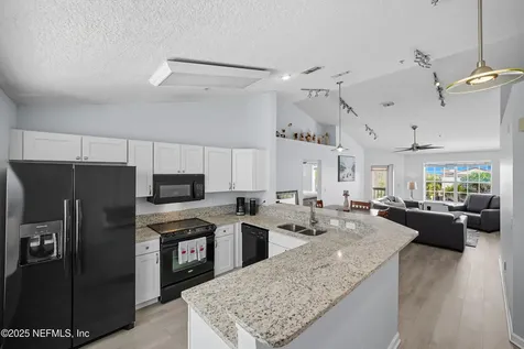 386 1st Street S Jacksonville Beach FL 32250