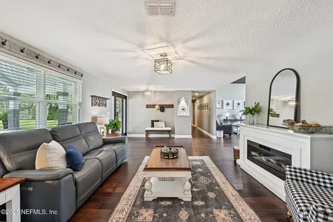 1073 Lake Asbury Drive Green Cove Springs FL 32043