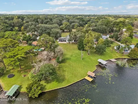 1073 Lake Asbury Drive Green Cove Springs FL 32043