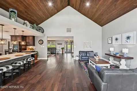 1073 Lake Asbury Drive Green Cove Springs FL 32043