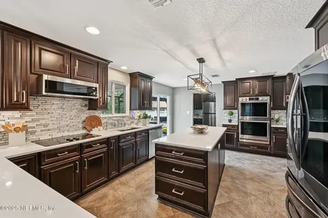 1073 Lake Asbury Drive Green Cove Springs FL 32043