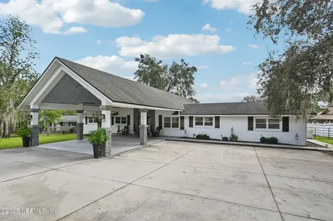 1073 Lake Asbury Drive Green Cove Springs FL 32043