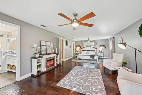 1073 Lake Asbury Drive Green Cove Springs FL 32043