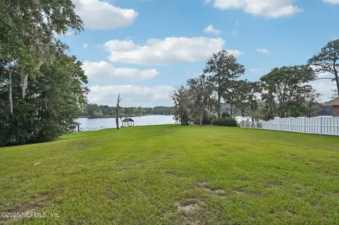 1073 Lake Asbury Drive Green Cove Springs FL 32043