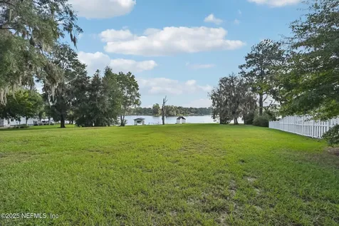 1073 Lake Asbury Drive Green Cove Springs FL 32043