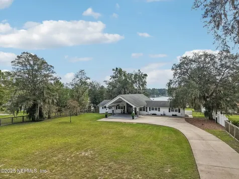 1073 Lake Asbury Drive Green Cove Springs FL 32043