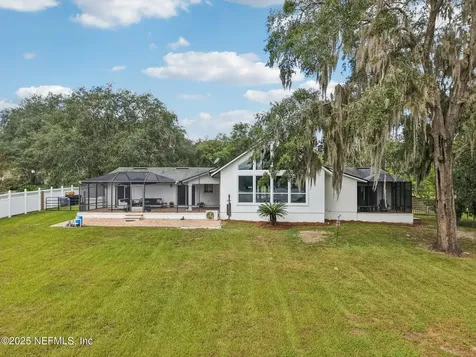 1073 Lake Asbury Drive Green Cove Springs FL 32043