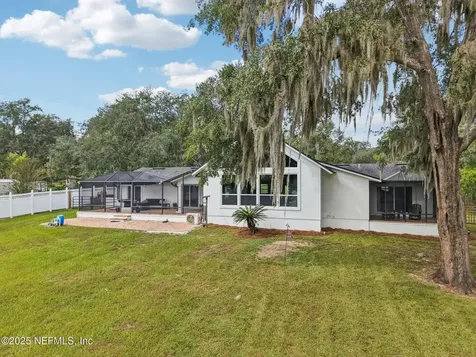 1073 Lake Asbury Drive Green Cove Springs FL 32043