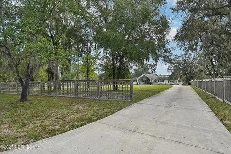 1073 Lake Asbury Drive Green Cove Springs FL 32043