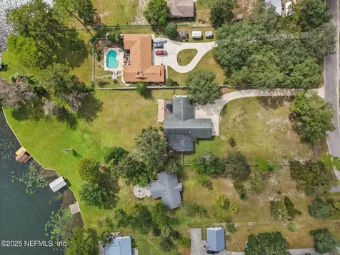 1073 Lake Asbury Drive Green Cove Springs FL 32043