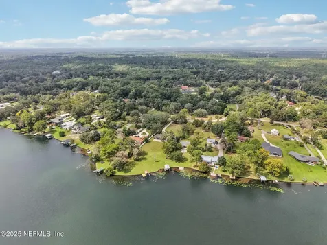 1073 Lake Asbury Drive Green Cove Springs FL 32043