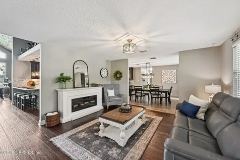 1073 Lake Asbury Drive Green Cove Springs FL 32043