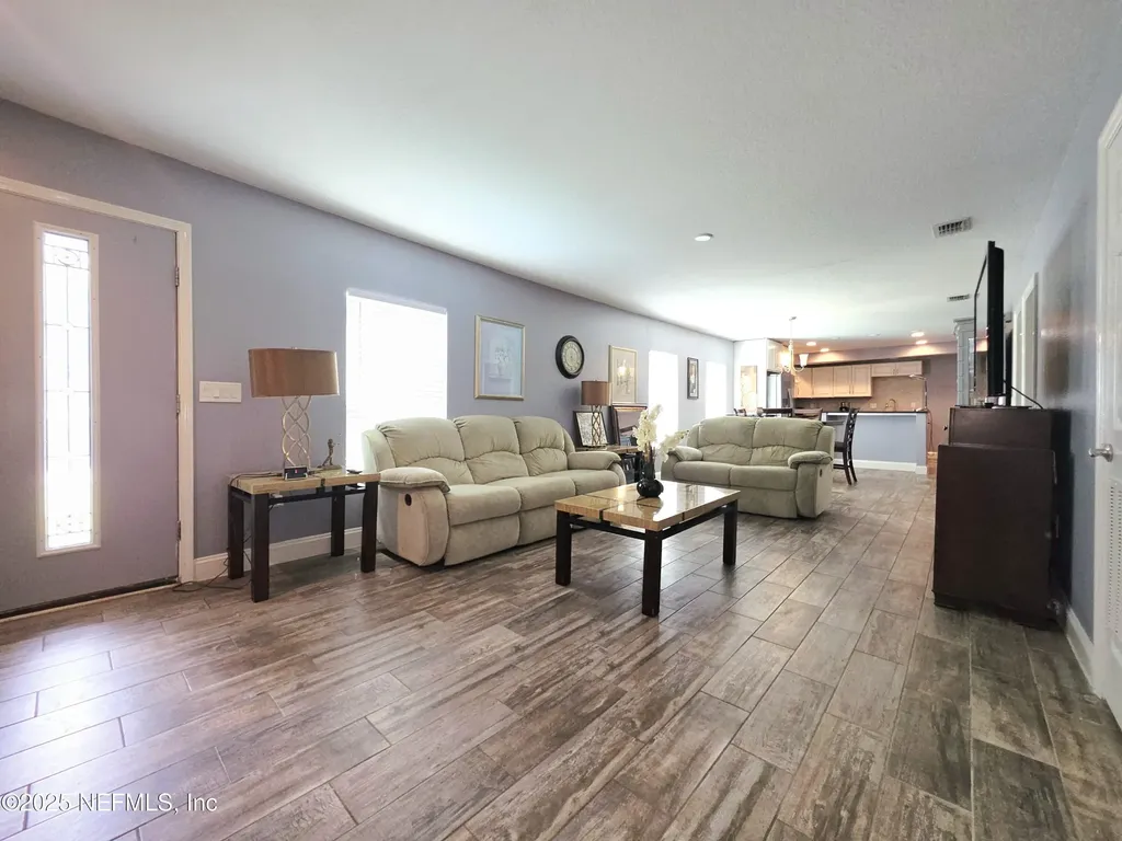 3065 Francis Road Jacksonville FL 32209