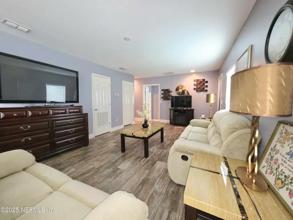 3065 Francis Road Jacksonville FL 32209