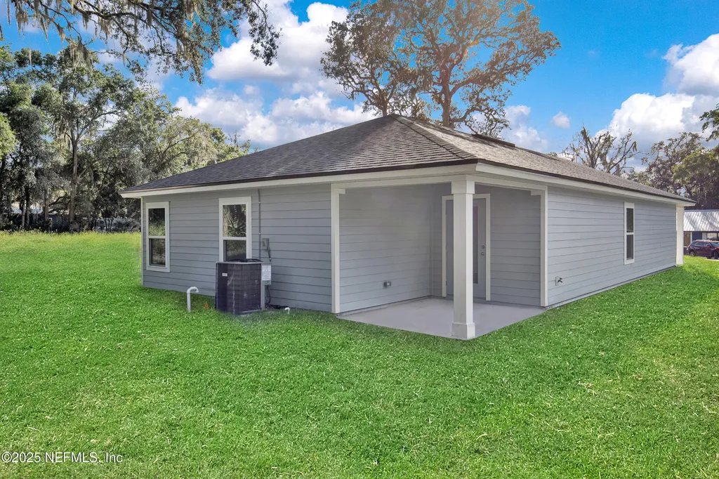 1413 Cleveland Ave Avenue Palatka FL 32177