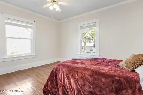 2756 Oak Street Jacksonville FL 32205