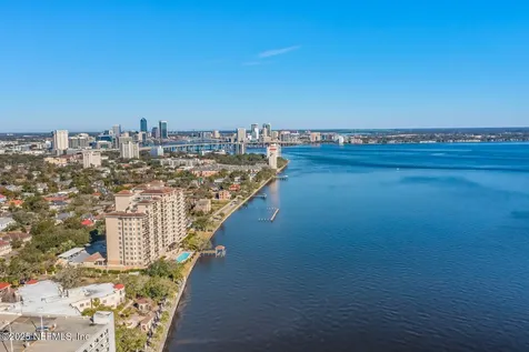 2756 Oak Street Jacksonville FL 32205