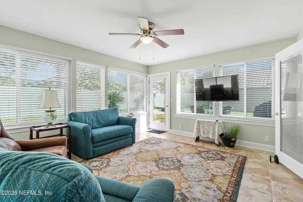 4076 Mizner Court Jacksonville FL 32217