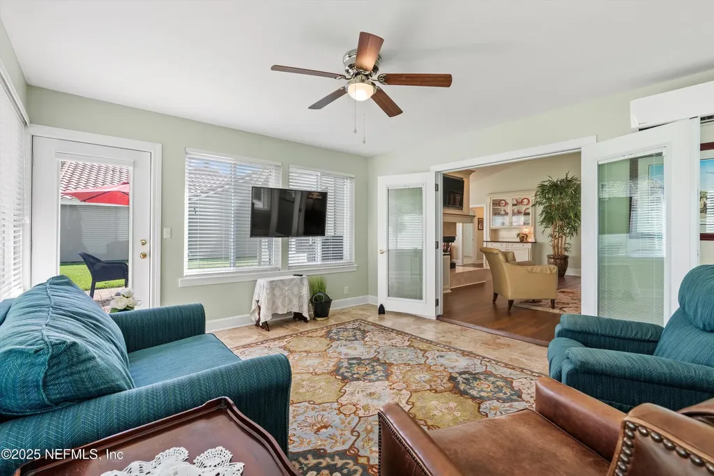 4076 Mizner Court Jacksonville FL 32217