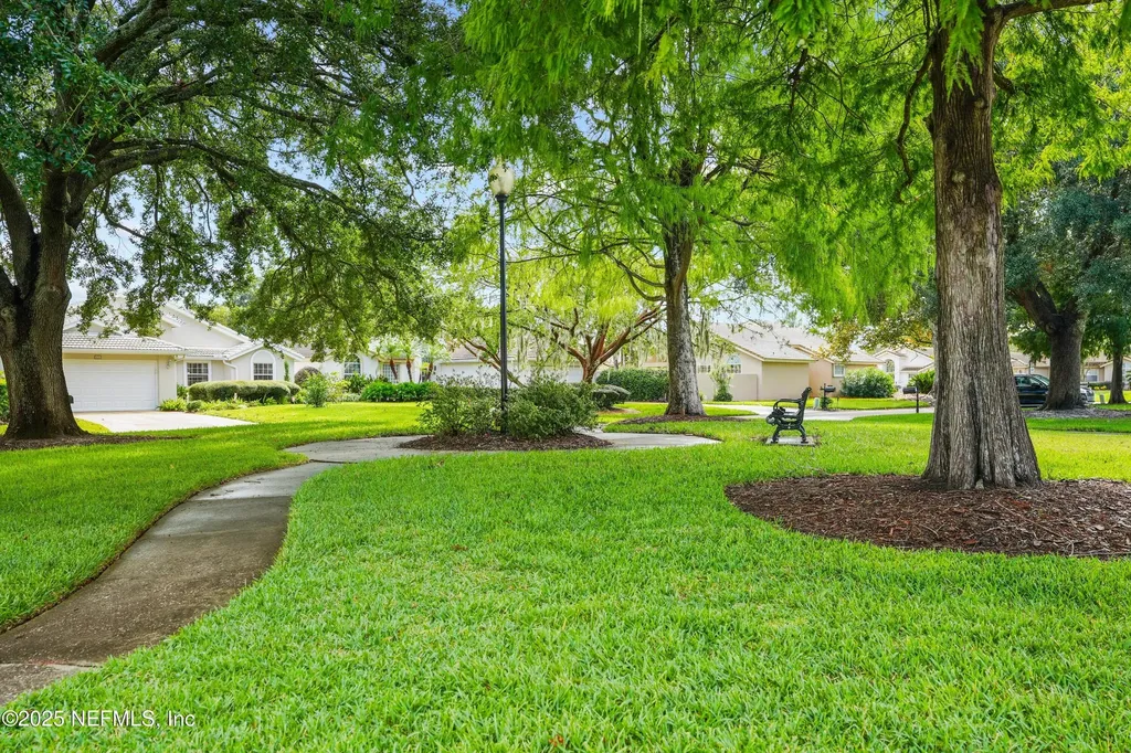 4076 Mizner Court Jacksonville FL 32217