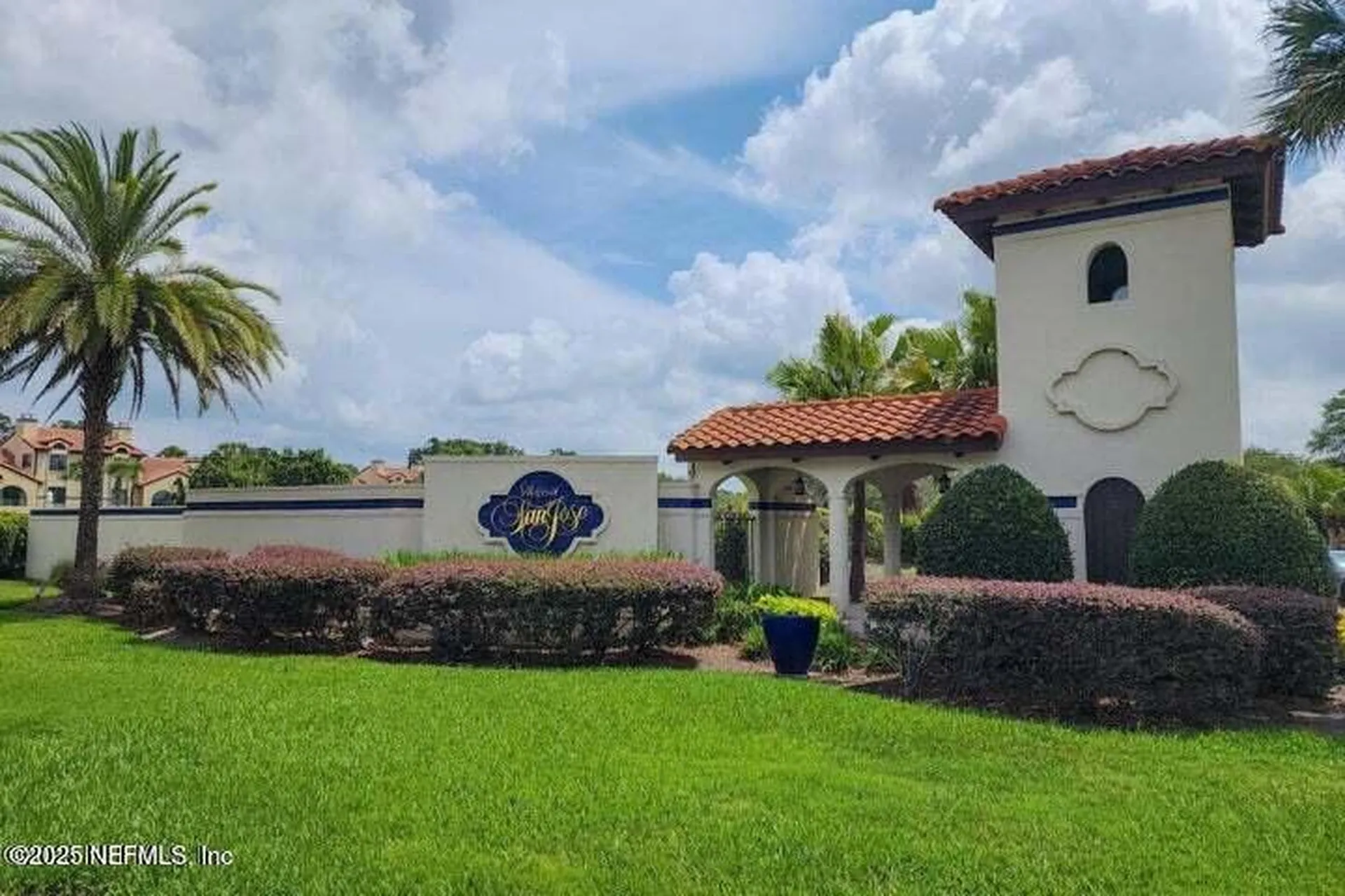 4076 Mizner Court Jacksonville FL 32217