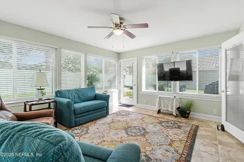 4076 Mizner Court Jacksonville FL 32217