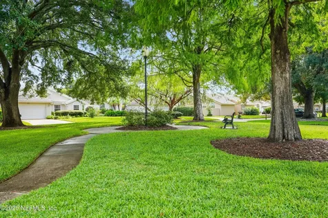 4076 Mizner Court Jacksonville FL 32217