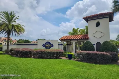 4076 Mizner Court Jacksonville FL 32217