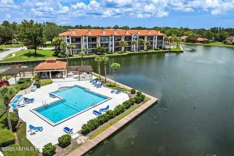 4076 Mizner Court Jacksonville FL 32217