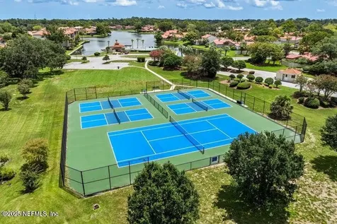 4076 Mizner Court Jacksonville FL 32217