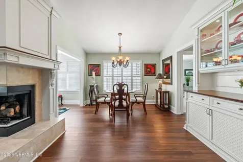 4076 Mizner Court Jacksonville FL 32217