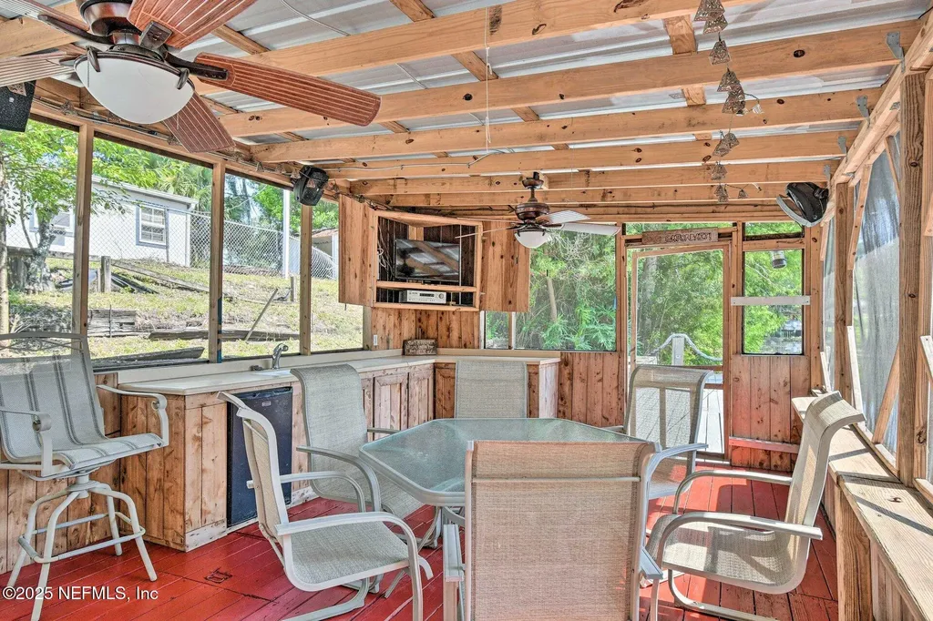 118 Riverside Avenue Satsuma FL 32189