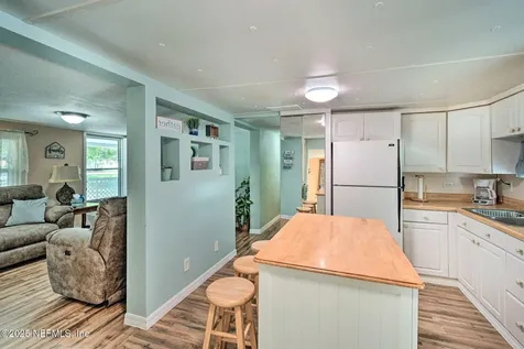 118 Riverside Avenue Satsuma FL 32189