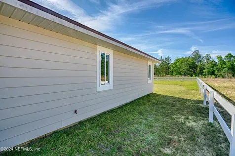 103 Missouri Avenue Hawthorne FL 32640