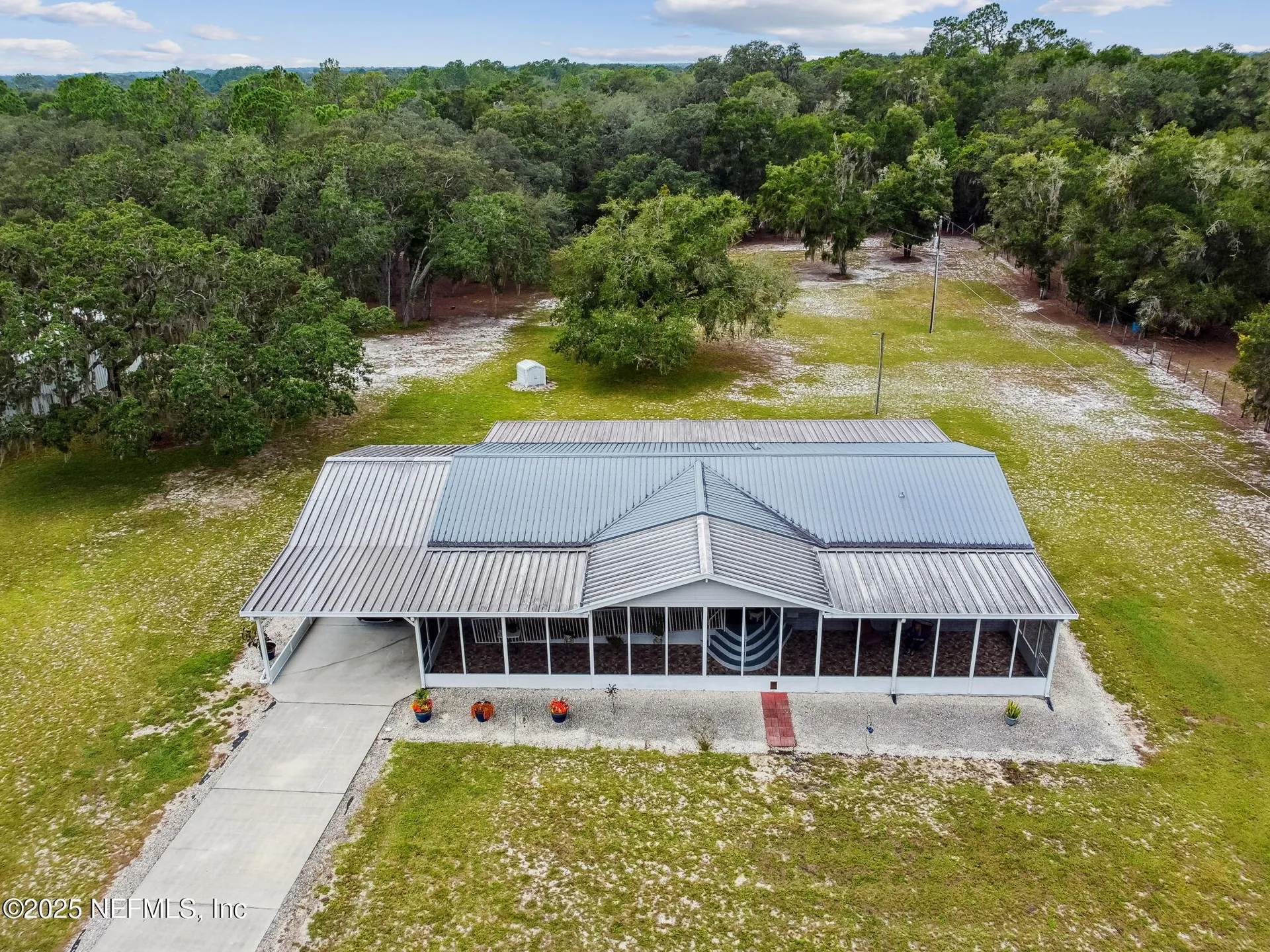 135 Lake Como Drive Pomona Park FL 32181