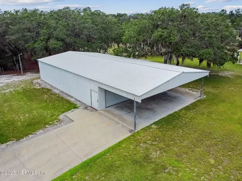 135 Lake Como Drive Pomona Park FL 32181