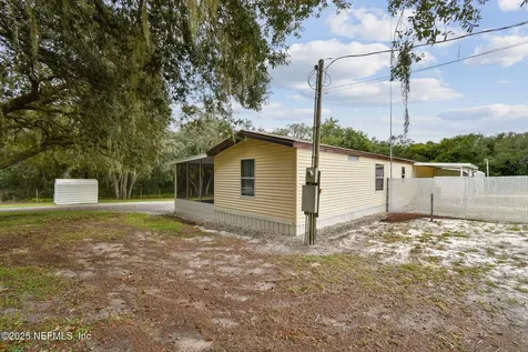 135 Lake Como Drive Pomona Park FL 32181