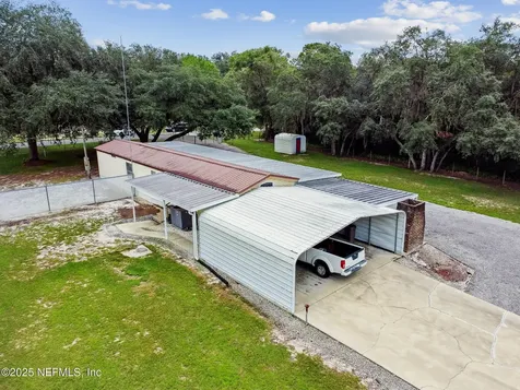 135 Lake Como Drive Pomona Park FL 32181