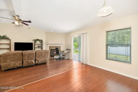 1914 Mcgirts Bluff Court Jacksonville FL 32221