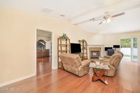 1914 Mcgirts Bluff Court Jacksonville FL 32221