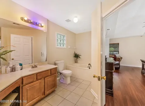 1914 Mcgirts Bluff Court Jacksonville FL 32221