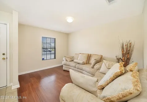 1914 Mcgirts Bluff Court Jacksonville FL 32221
