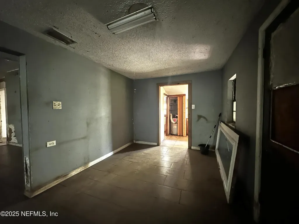 8563 Moncrief-dinsmore Road Jacksonville FL 32219