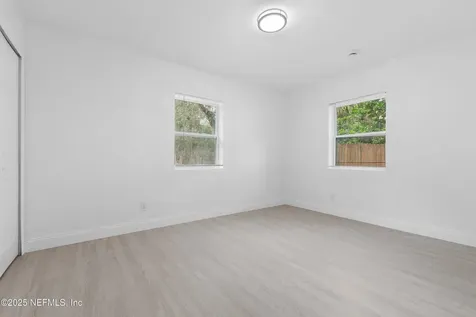 5426 North River Court Jacksonville FL 32211