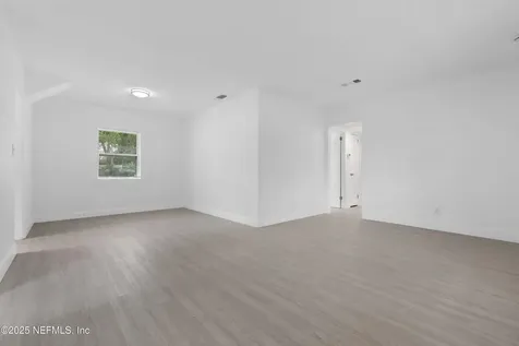 5426 North River Court Jacksonville FL 32211