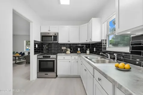 5426 North River Court Jacksonville FL 32211
