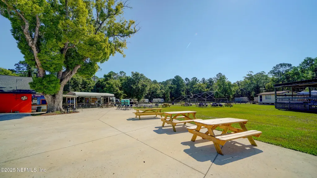 6043 Us Highway 17 Green Cove Springs FL 32043