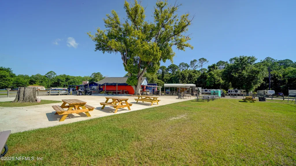6043 Us Highway 17 Green Cove Springs FL 32043